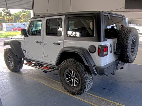 Used 2024 Jeep Wrangler Willys image 6