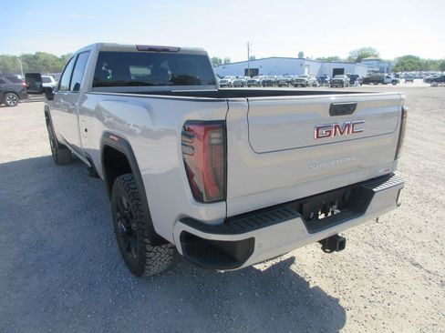 New 2026 GMC Sierra 3500 AT4 AWD/4WD image 9