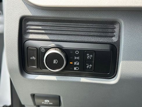 Used 2025 Ford F250 XLT AWD/4WD image 33