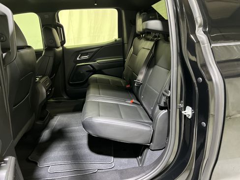Certified 2025 Chevrolet Silverado EV LT AWD/4WD image 16