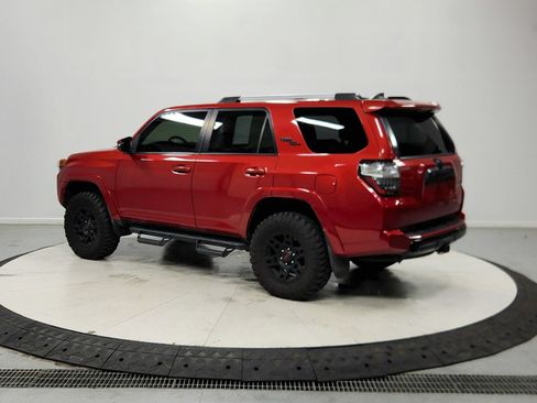 Used 2018 Toyota 4Runner TRD Off-Road Premium AWD/4WD image 6