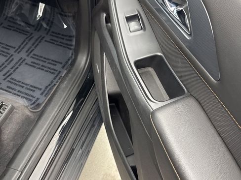 Used 2019 Chevrolet Traverse Premier w/ Redline Edition AWD/4WD image 31
