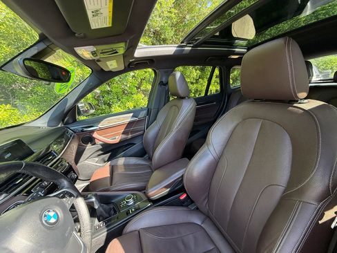 Used 2018 BMW X1 sDrive28i FWD image 2
