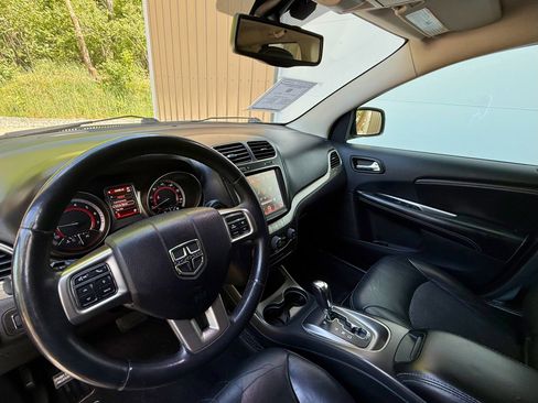 Used 2016 Dodge Journey Crossroad w/ Popular Equipment Group FWD image 20