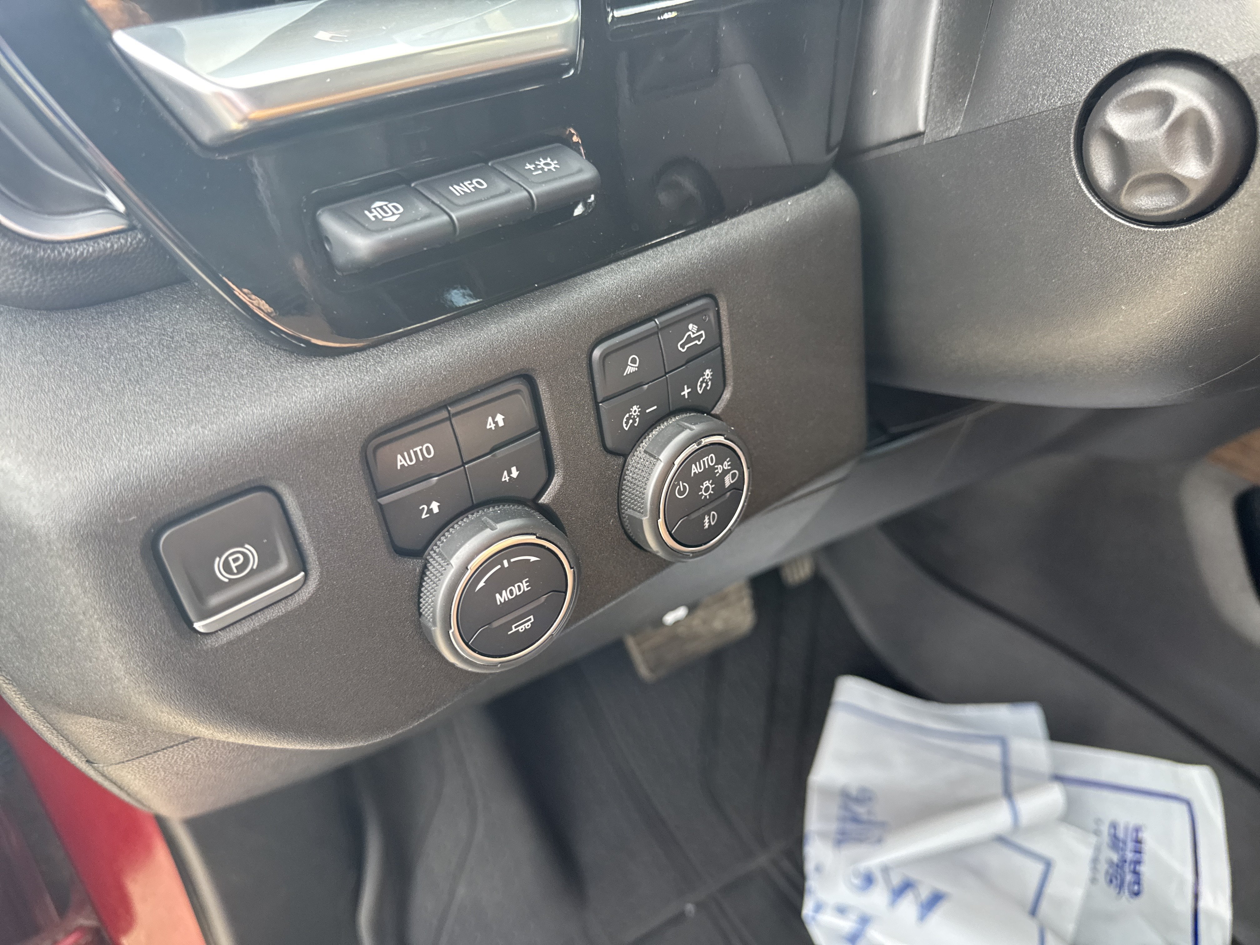 Used 2023 Chevrolet Silverado 1500 High Country AWD/4WD image 21