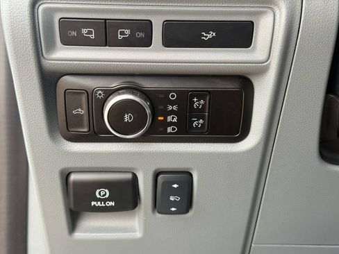 Used 2024 Ford F150 Lariat w/ Equipment Group 502A High AWD/4WD image 33