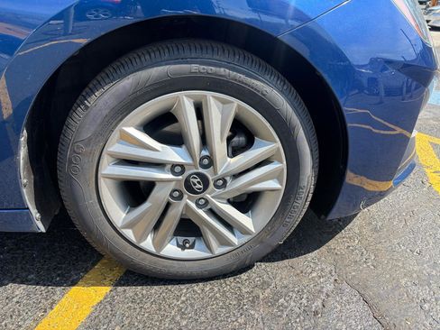 Used 2020 Hyundai Elantra SEL FWD image 10