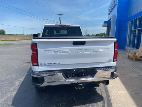Used 2024 Chevrolet Silverado 2500 LTZ w/ LTZ Convenience Package AWD/4WD image 3
