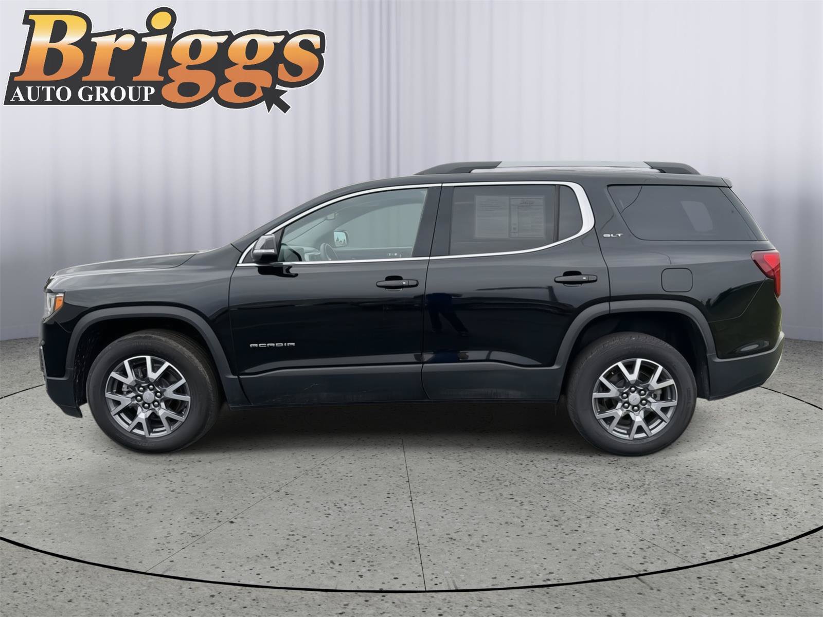Used 2023 GMC Acadia SLT AWD/4WD image 2