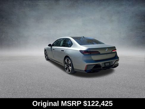 Used 2023 BMW 760i xDrive image 7