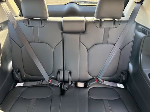 New 2025 Honda Pilot Touring image 15