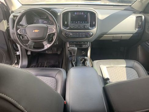 Used 2017 Chevrolet Colorado Z71 AWD/4WD image 18