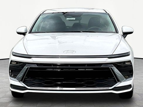 Used 2026 Hyundai Sonata SE FWD image 2