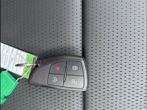 Used 2023 GMC Canyon Denali image 34