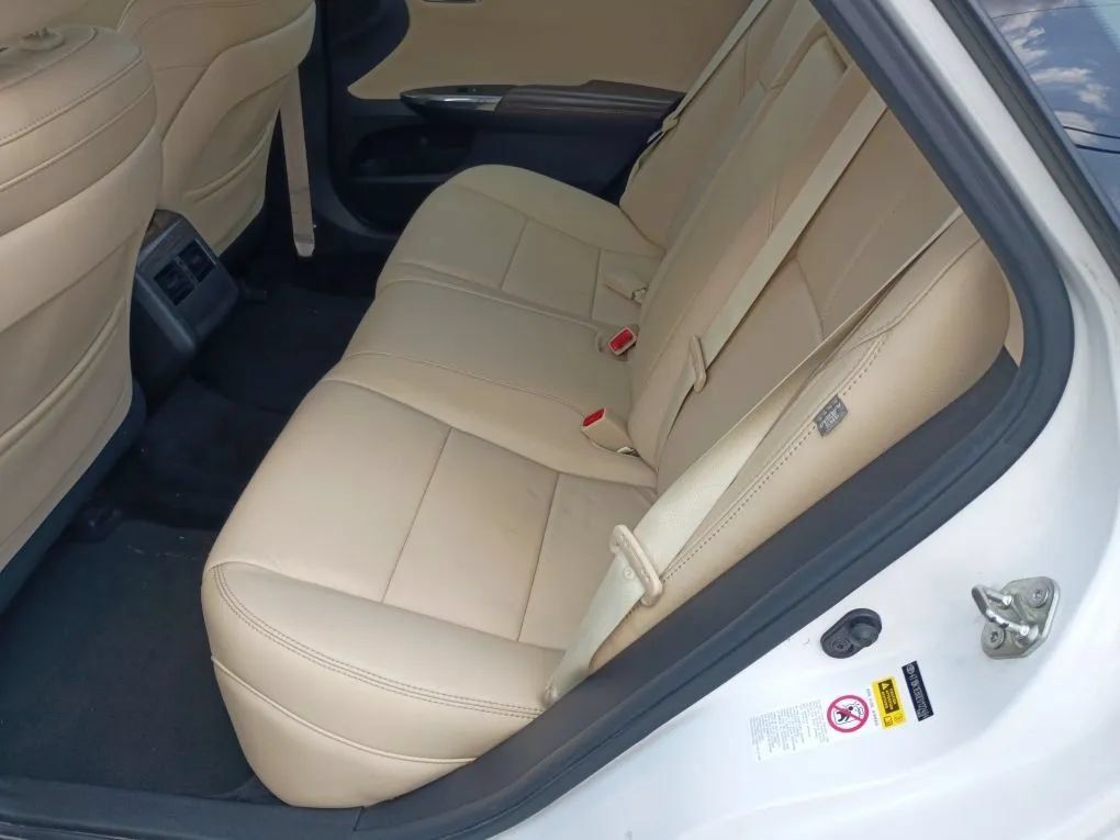 Used 2014 Toyota Avalon XLE Premium FWD image 15