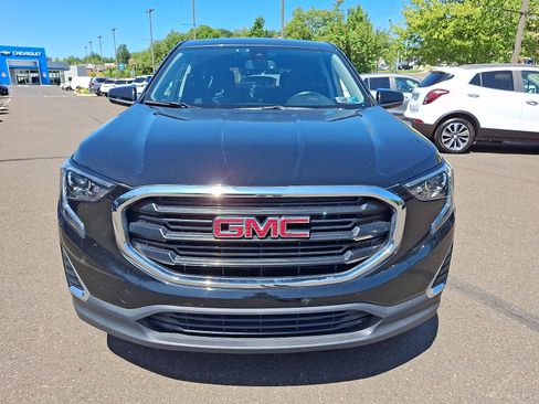 Used 2020 GMC Terrain SLE FWD image 2