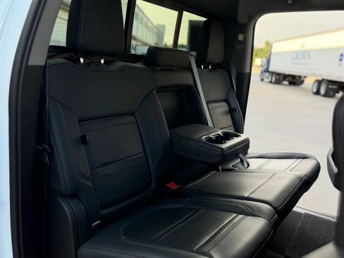 Used 2020 GMC Sierra 2500 Denali w/ Denali Ultimate Package AWD/4WD image 28