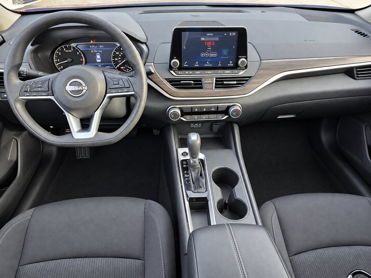 Used 2025 Nissan Altima 2.5 SV FWD image 26