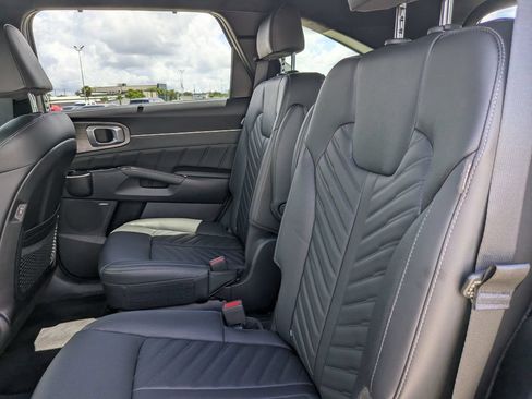 Certified 2026 Kia Sorento SX Prestige AWD/4WD image 20