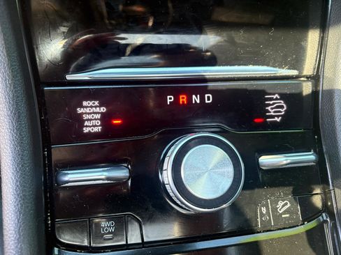 Used 2023 Jeep Grand Cherokee Overland AWD/4WD image 29