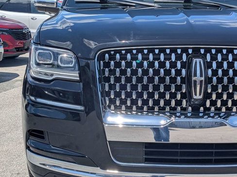 Used 2022 Lincoln Navigator Black Label AWD/4WD image 9