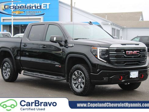 Used 2024 GMC Sierra 1500 AT4 w/ Technology Package AWD/4WD image 1