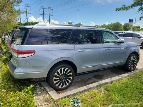 Certified 2022 Lincoln Navigator L Black Label AWD/4WD image 3