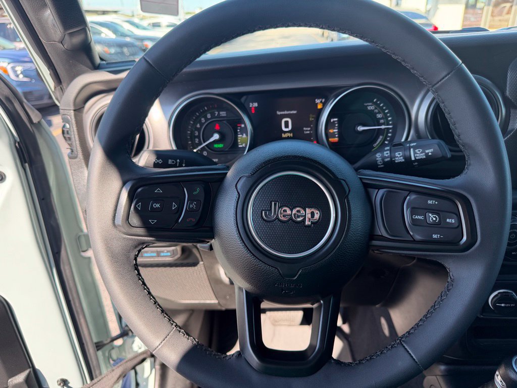 Used 2023 Jeep Wrangler Unlimited w/ Sun & Screen Package AWD/4WD image 27