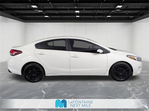 Used 2018 Kia Forte LX image 6