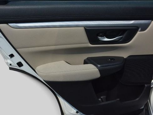 Used 2018 Honda CR-V LX image 15