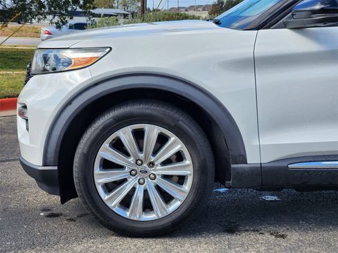 Used 2020 Ford Explorer Limited image 8