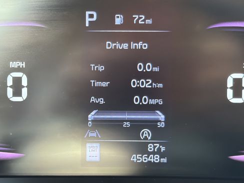 Used 2023 Kia Soul S FWD image 13