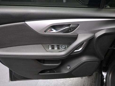 Used 2022 Chevrolet Blazer LT FWD image 11