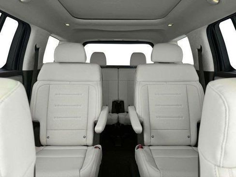 Used 2025 Hyundai Santa Fe Calligraphy image 16