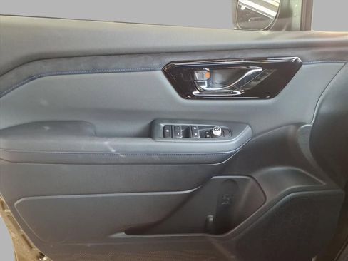 New 2025 Subaru Forester Limited image 13