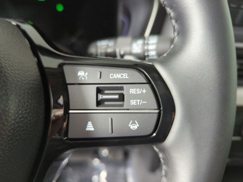 New 2025 Honda Pilot Touring image 17