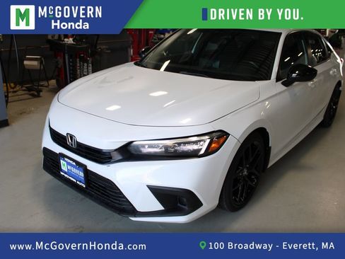 Used 2023 Honda Civic Sport image 1