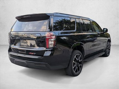 Used 2023 Chevrolet Suburban RST w/ Luxury Package RWD image 5