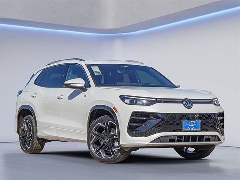 New 2026 Volkswagen Tiguan SEL R-Line image 1