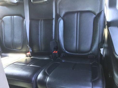 Used 2024 Jeep Wagoneer L Series II RWD image 14