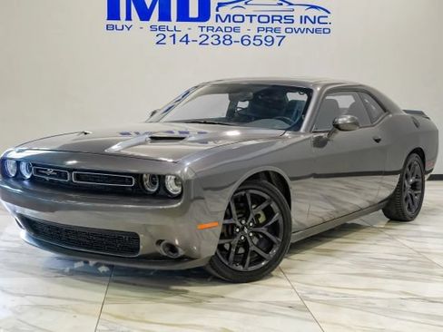 Used 2023 Dodge Challenger R/T w/ Blacktop Package RWD image 2