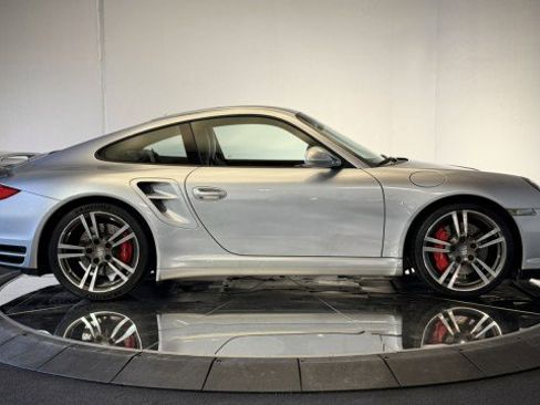 Used 2010 Porsche 911 Turbo AWD/4WD image 26
