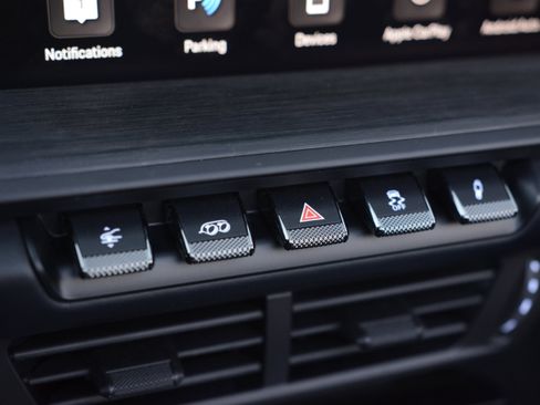 Certified 2025 Porsche 911 Carrera GTS image 23