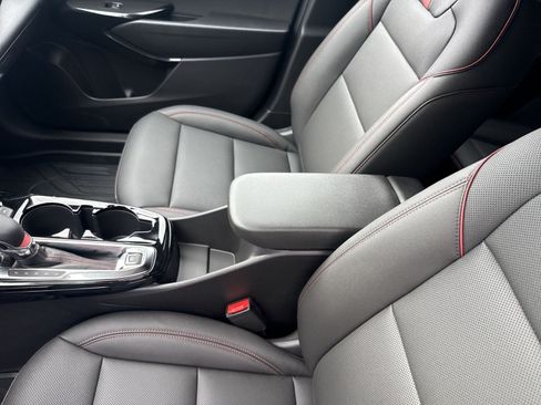 New 2026 Chevrolet Trax RS w/ Sunroof Package FWD image 17