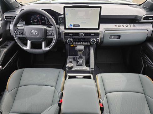 Certified 2025 Toyota Tacoma 4x4 Double Cab Hybrid image 19