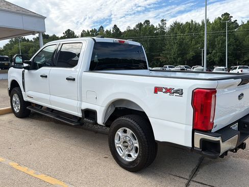 Used 2025 Ford F250 XLT w/ FX4 Off-Road Package AWD/4WD image 7