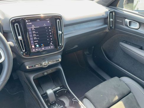 Certified 2023 Volvo C40 P8 Recharge Ultimate image 29