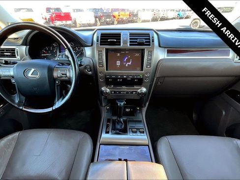 Used 2018 Lexus GX 460 image 7
