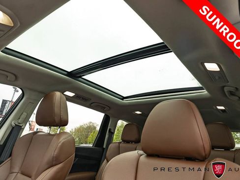 Used 2025 Subaru Ascent Touring AWD/4WD image 14