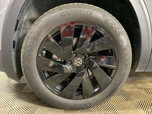 Used 2026 Volkswagen Atlas SE AWD/4WD image 38